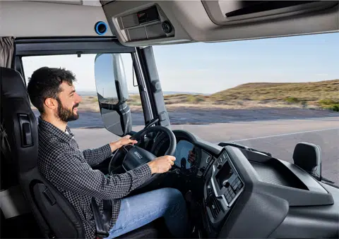 IVECO S-WAY | Аuto Caccak Komerc - IVECO commercial vehicles and trucks