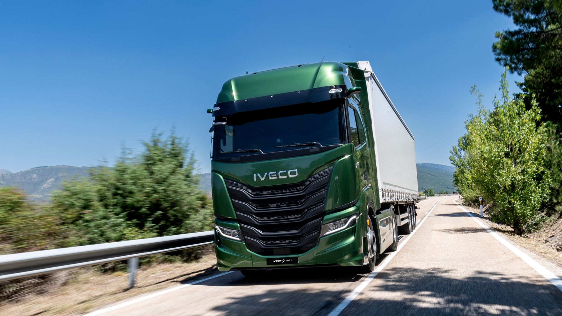 See the brochures for full details of IVECO S-WAY