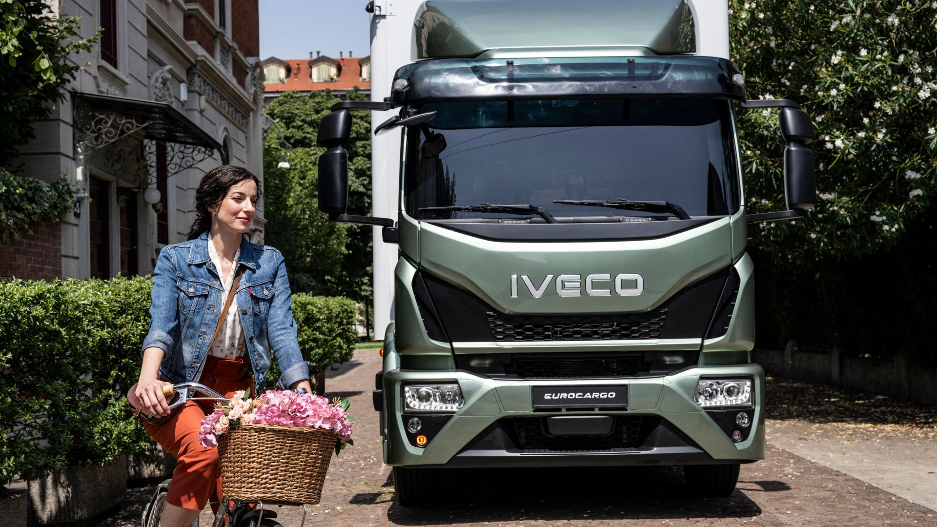 See the brochures for full details of Eurocargo