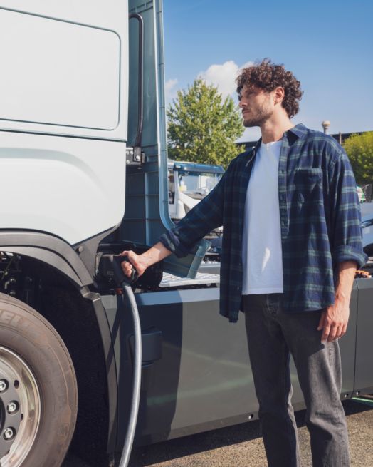IVECO S-eWay Artic