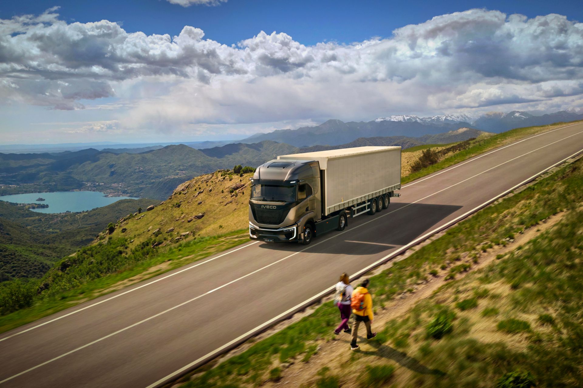 Pogledajte brošure za sve detalje o IVECO S-eWAY Artic